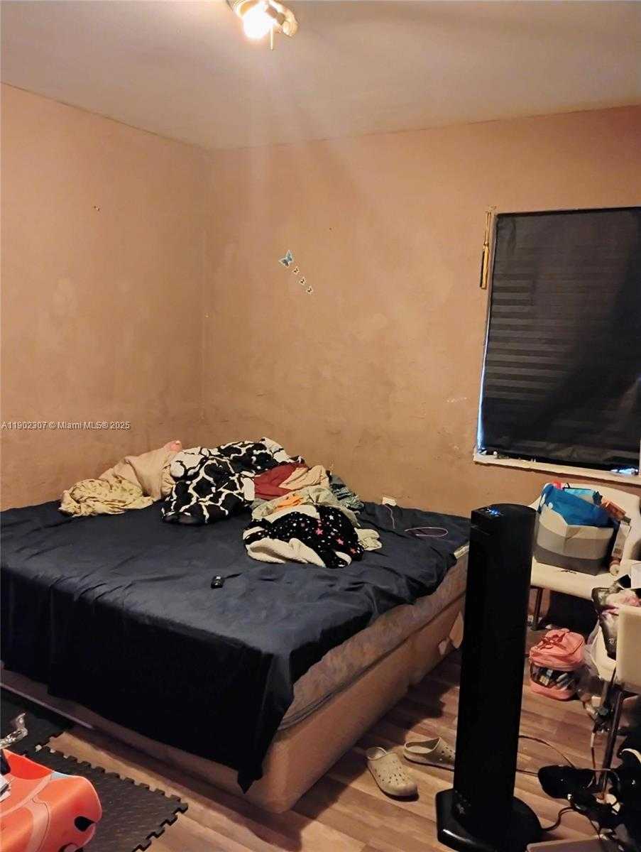 Small Image of 2324 NORTH WEST 35TH ST, Miami Number 5