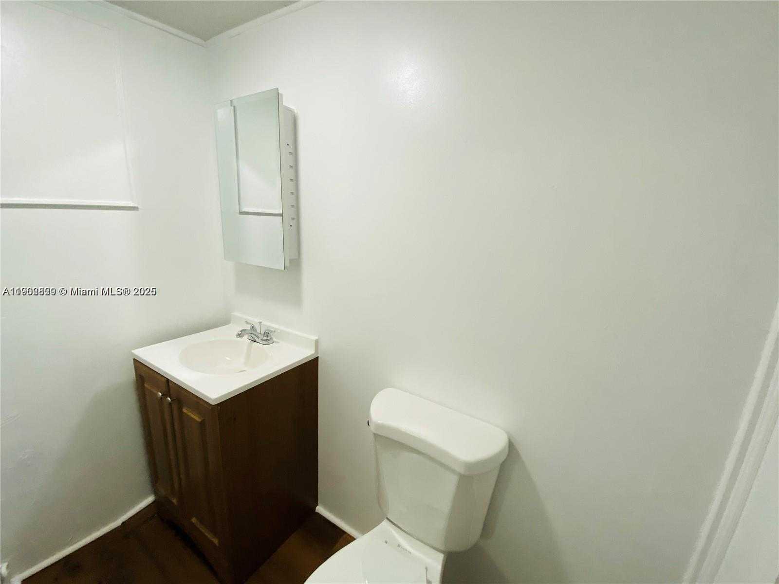 Small Image of 1309 NORTH 24TH AVE #2, Hollywood Number 17