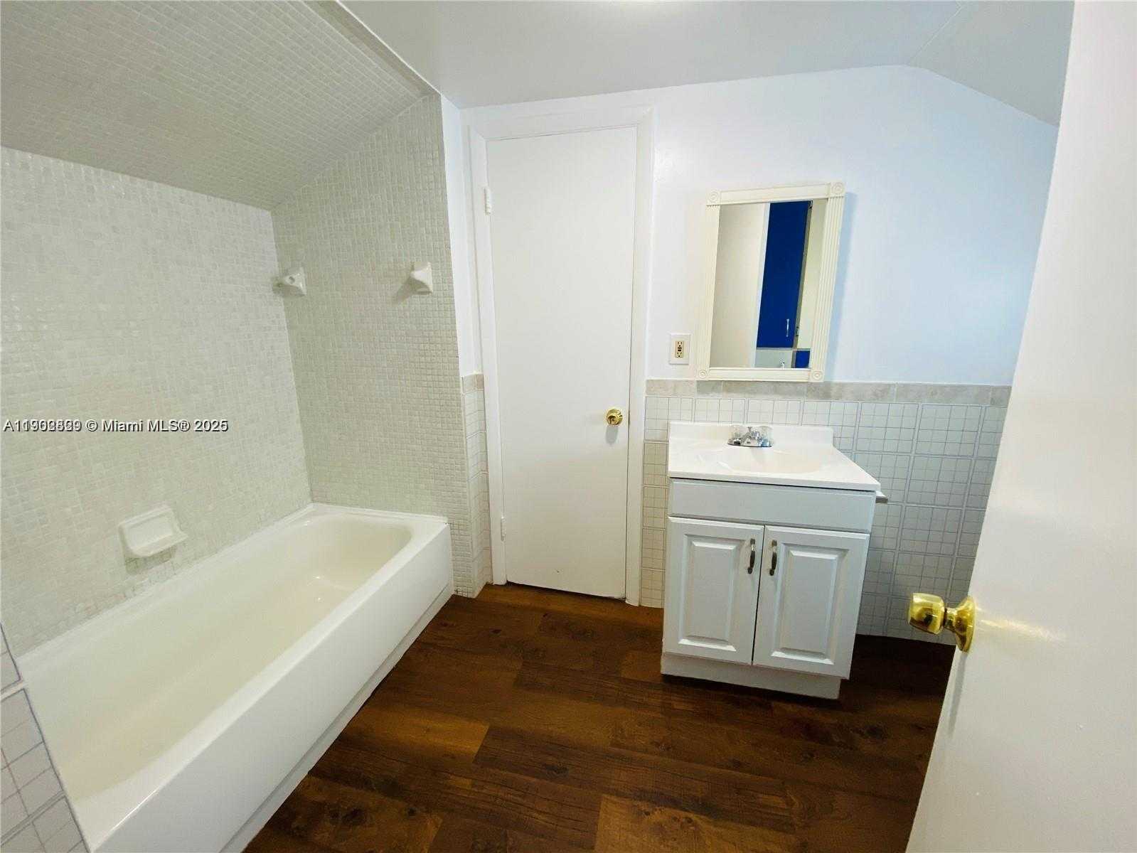 Small Image of 1309 NORTH 24TH AVE #2, Hollywood Number 19