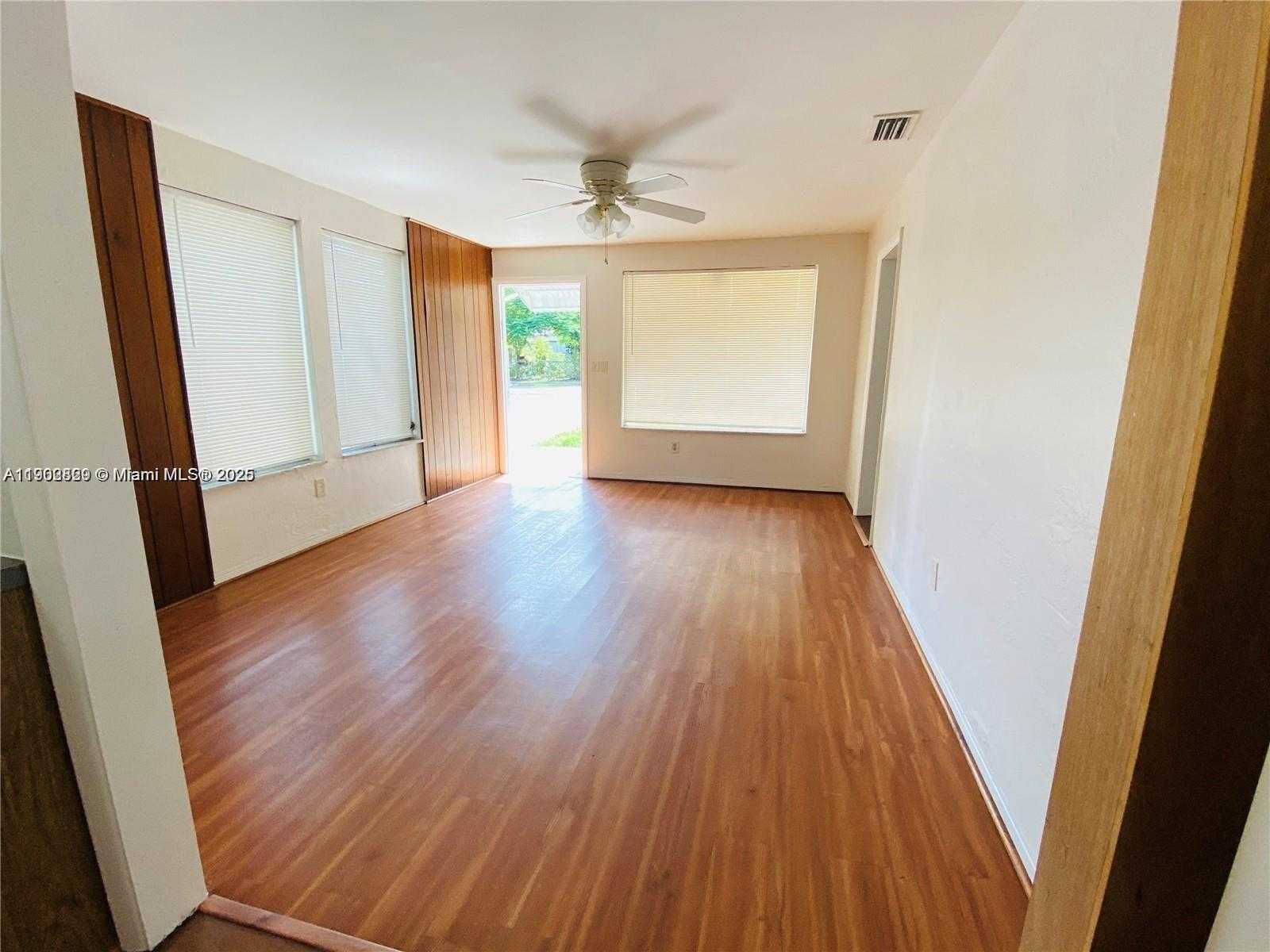 Small Image of 1309 NORTH 24TH AVE #2, Hollywood Number 27
