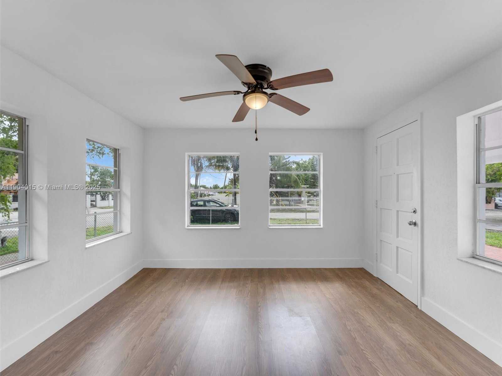 Small Image of 520 NORTH WEST 32ND PL, Miami Number 14