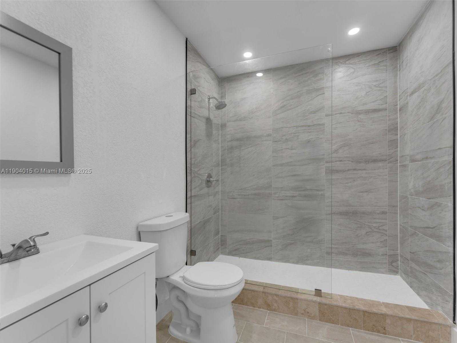 Small Image of 520 NORTH WEST 32ND PL, Miami Number 17