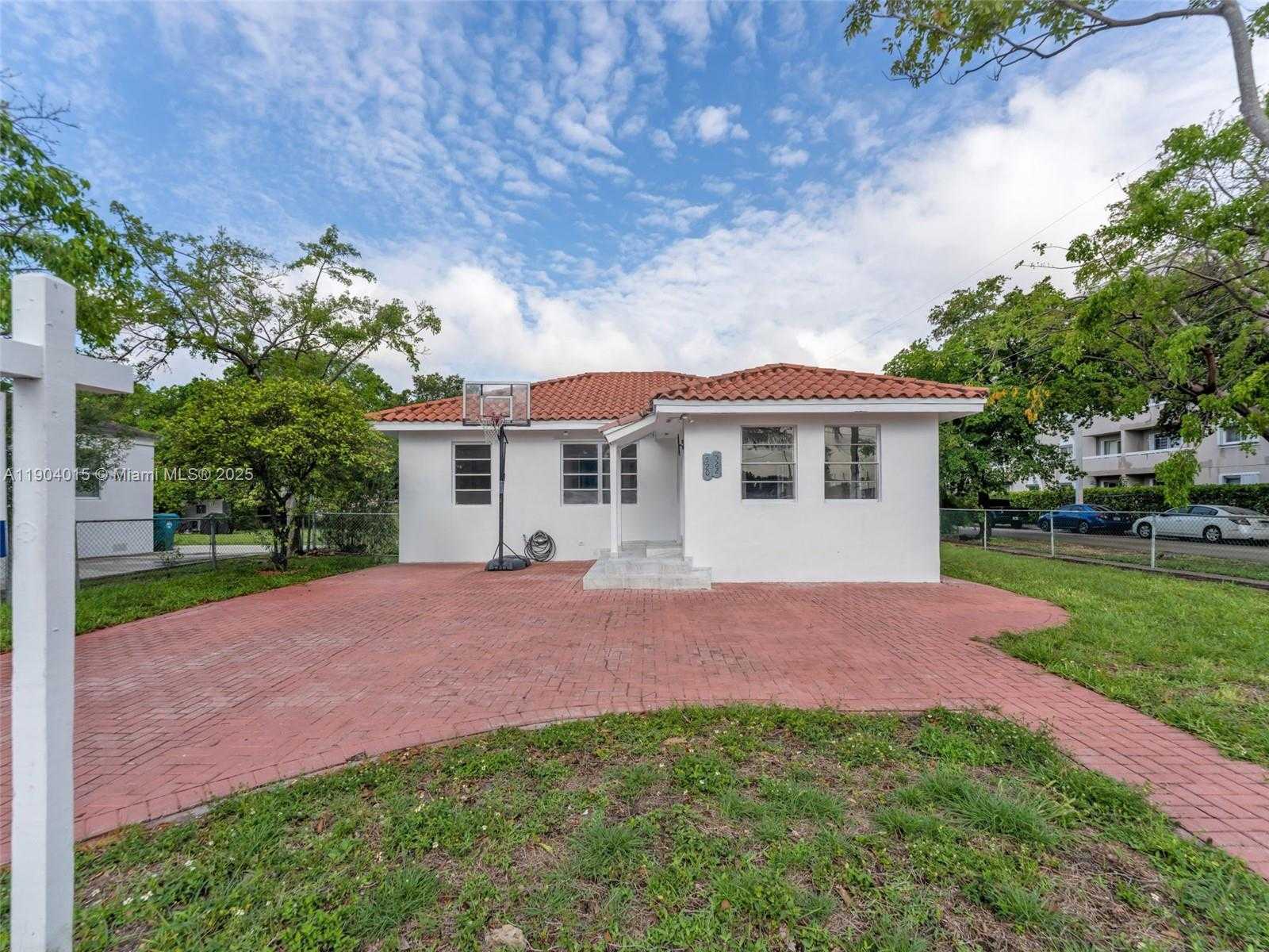 Small Image of 520 NORTH WEST 32ND PL, Miami Number 2