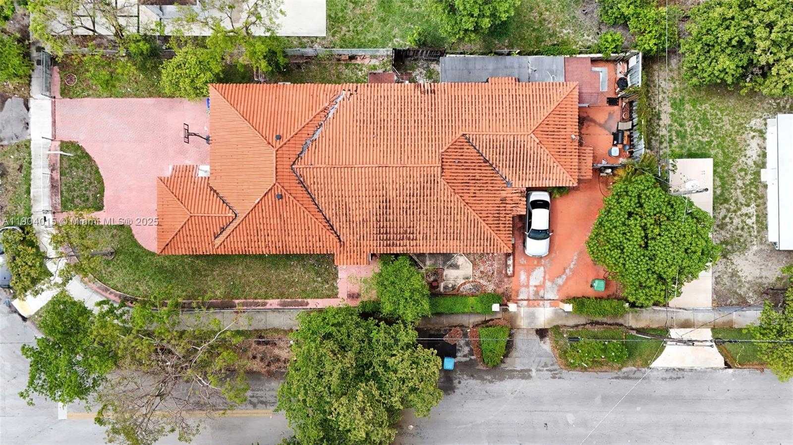 Small Image of 520 NORTH WEST 32ND PL, Miami Number 39