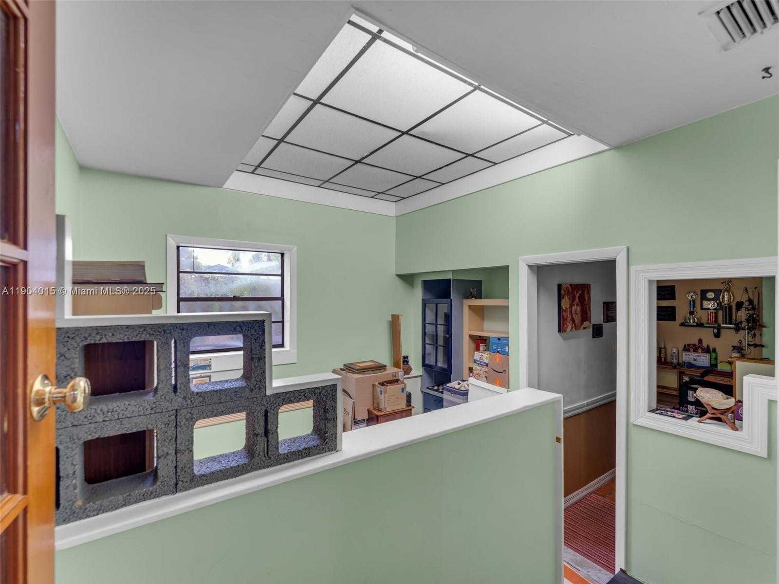 Small Image of 520 NORTH WEST 32ND PL, Miami Number 49