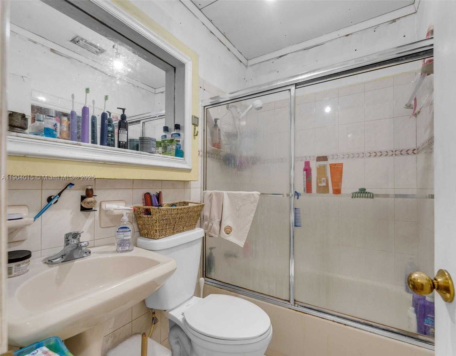 Small Image of 520 NORTH WEST 32ND PL, Miami Number 55