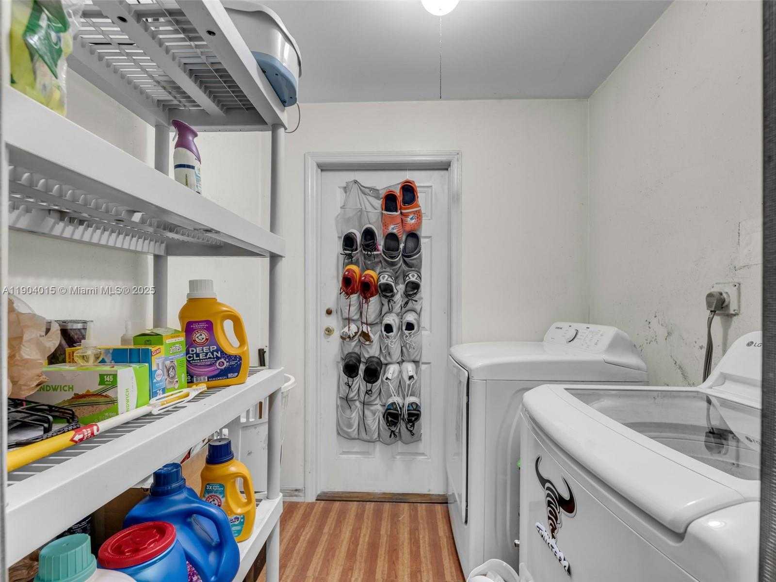 Small Image of 520 NORTH WEST 32ND PL, Miami Number 65