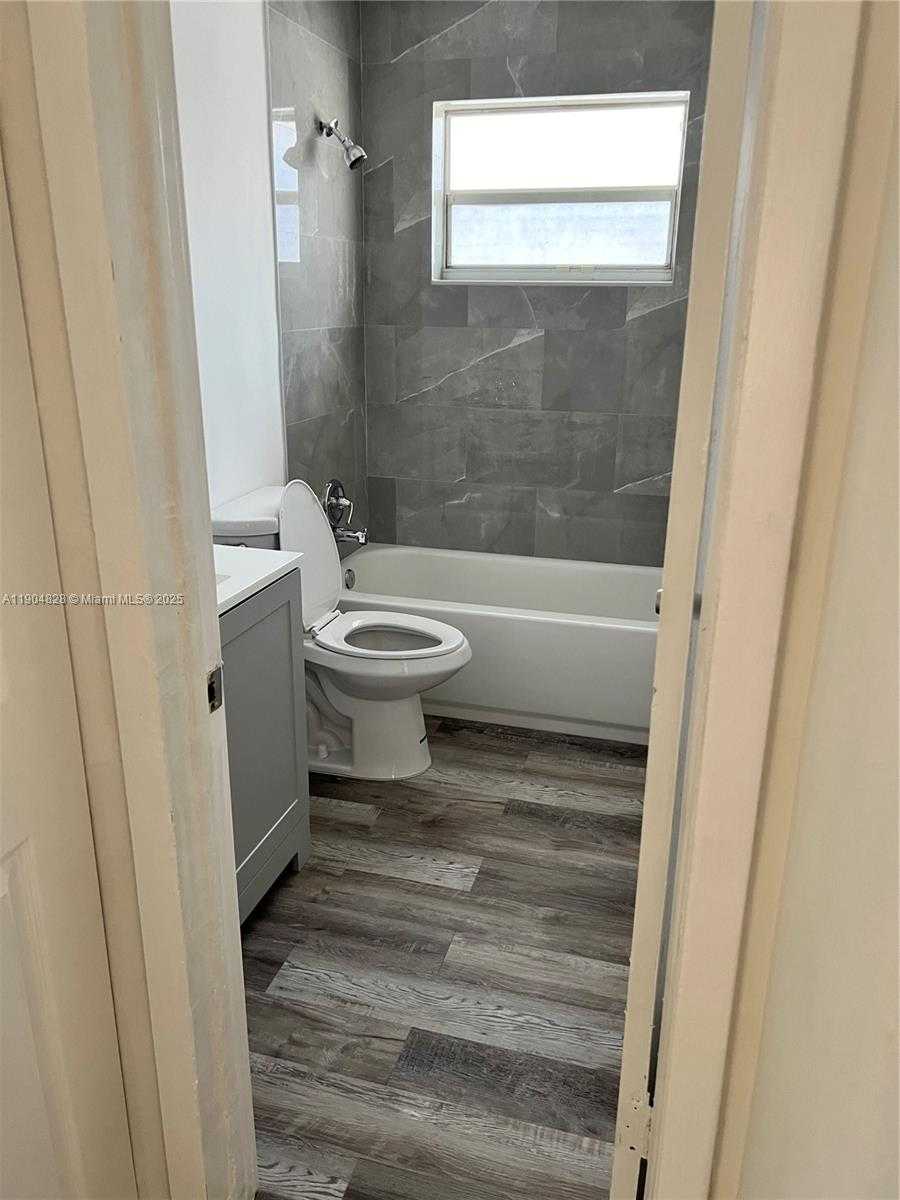 Small Image of 1051 NORTH WEST 27TH AVE, Fort Lauderdale Number 7