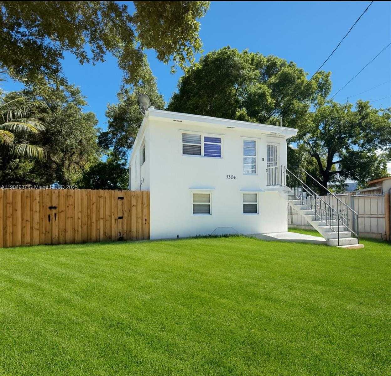 Small Image of 3376 NORTH WEST 49TH ST, Miami Number 1