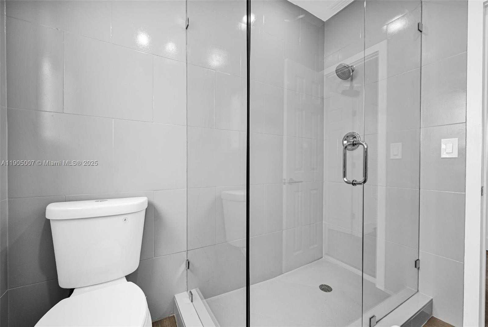 Small Image of 1918 TAFT ST, Hollywood Number 24