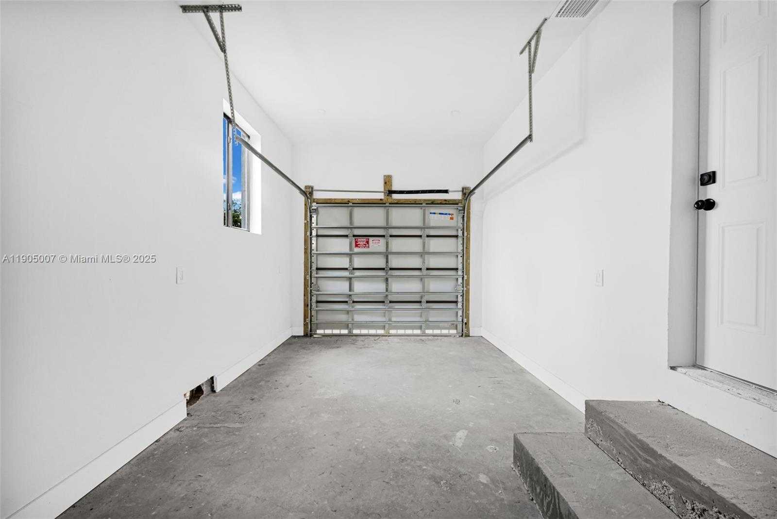 Small Image of 1918 TAFT ST, Hollywood Number 29