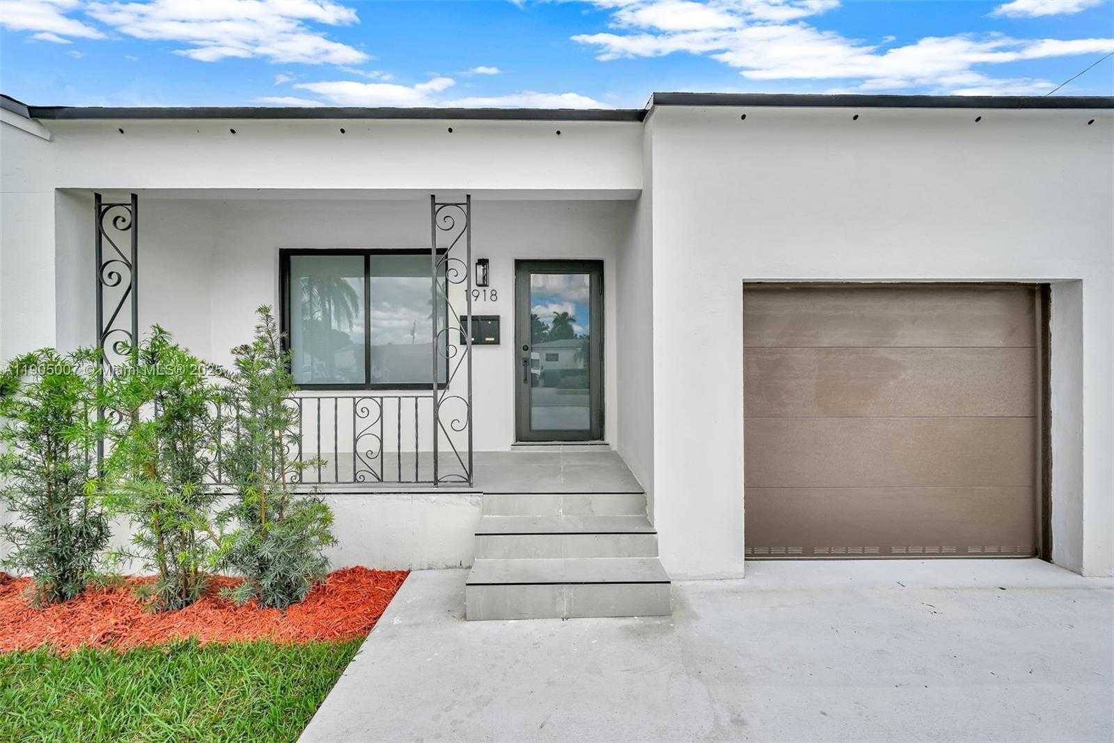 Small Image of 1918 TAFT ST, Hollywood Number 4