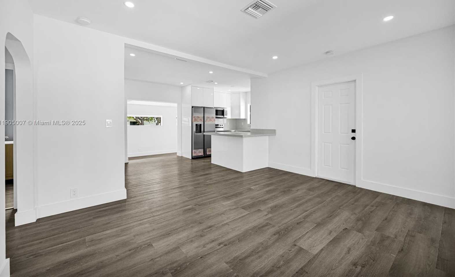 Small Image of 1918 TAFT ST, Hollywood Number 6