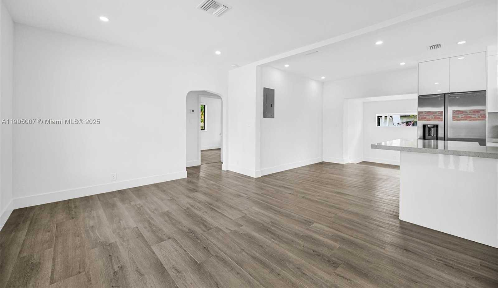 Small Image of 1918 TAFT ST, Hollywood Number 7