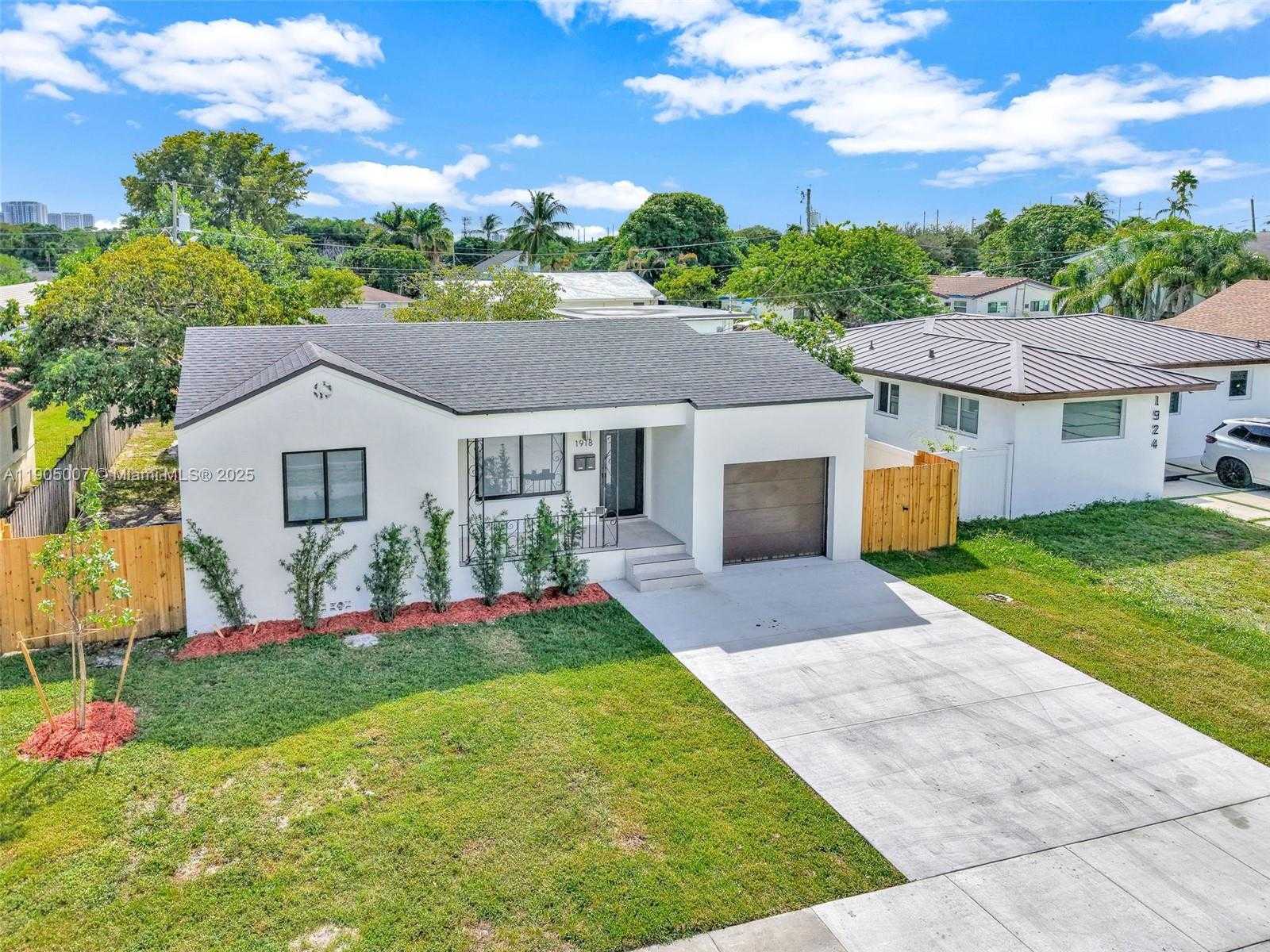 Small Image of 1918 TAFT ST, Hollywood Number 71