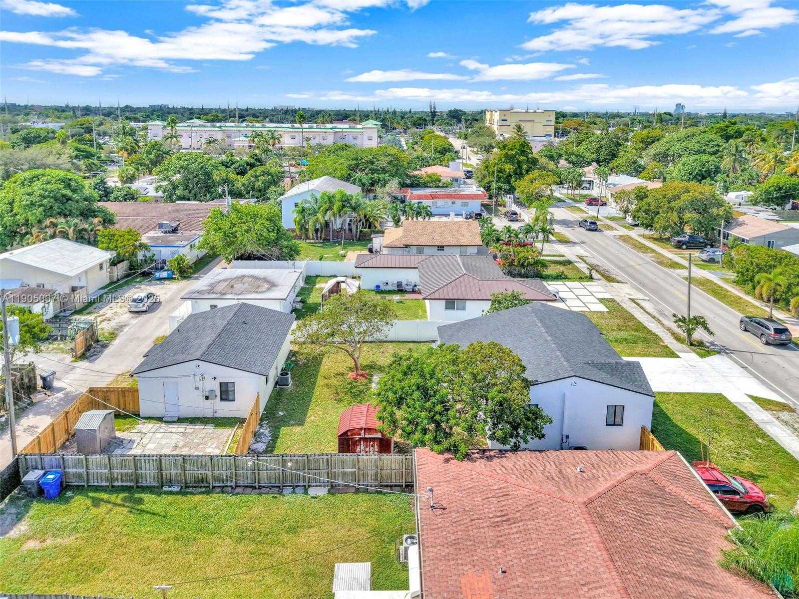 Small Image of 1918 TAFT ST, Hollywood Number 72