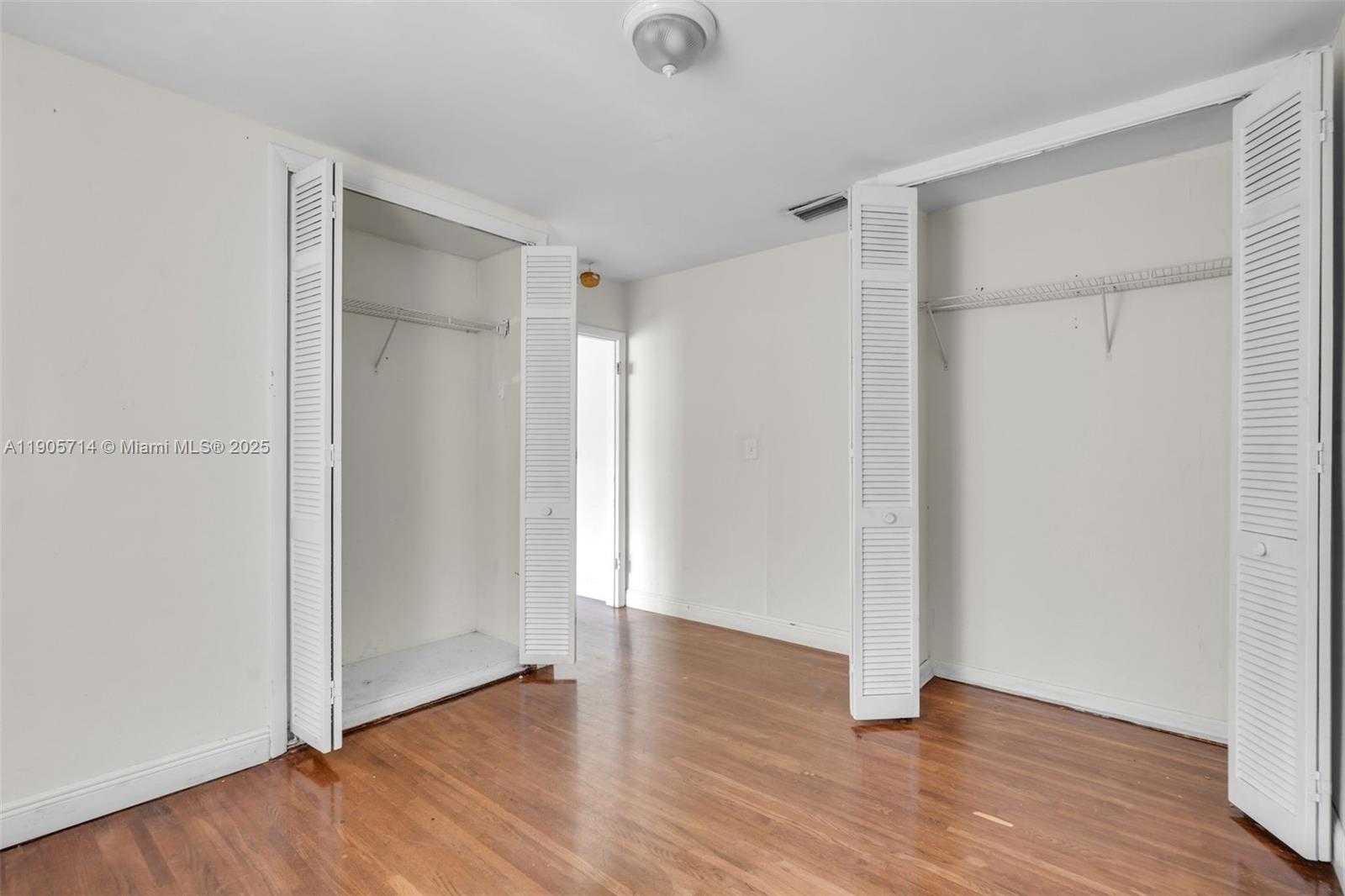 Small Image of 1861 NORTH WEST 27TH ST #3, Miami Number 11