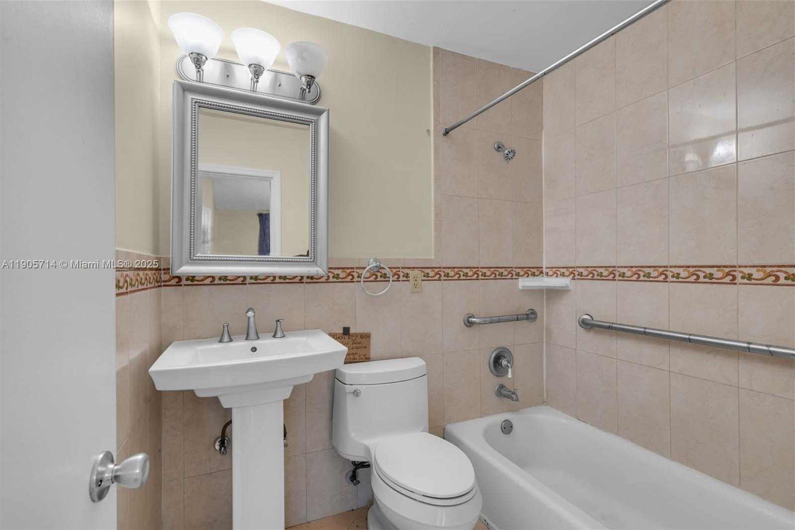 Small Image of 1861 NORTH WEST 27TH ST #3, Miami Number 21