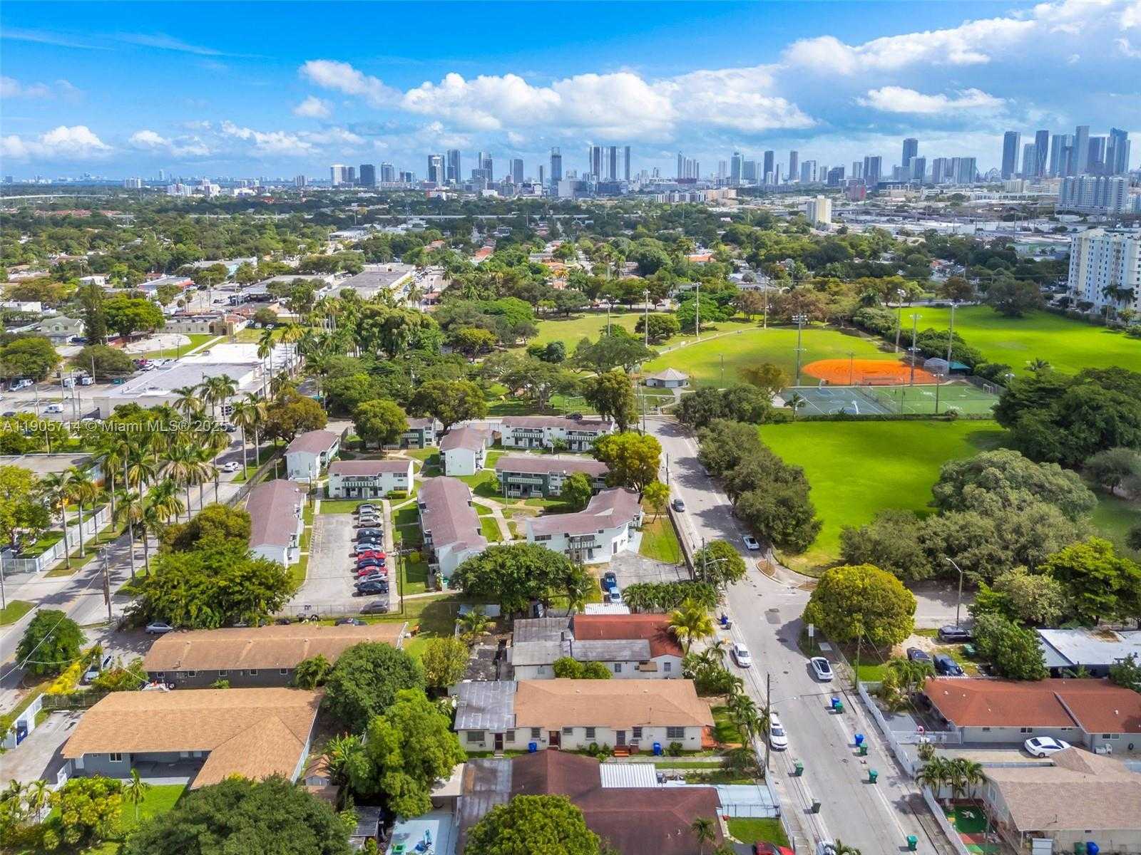 Small Image of 1861 NORTH WEST 27TH ST #3, Miami Number 35