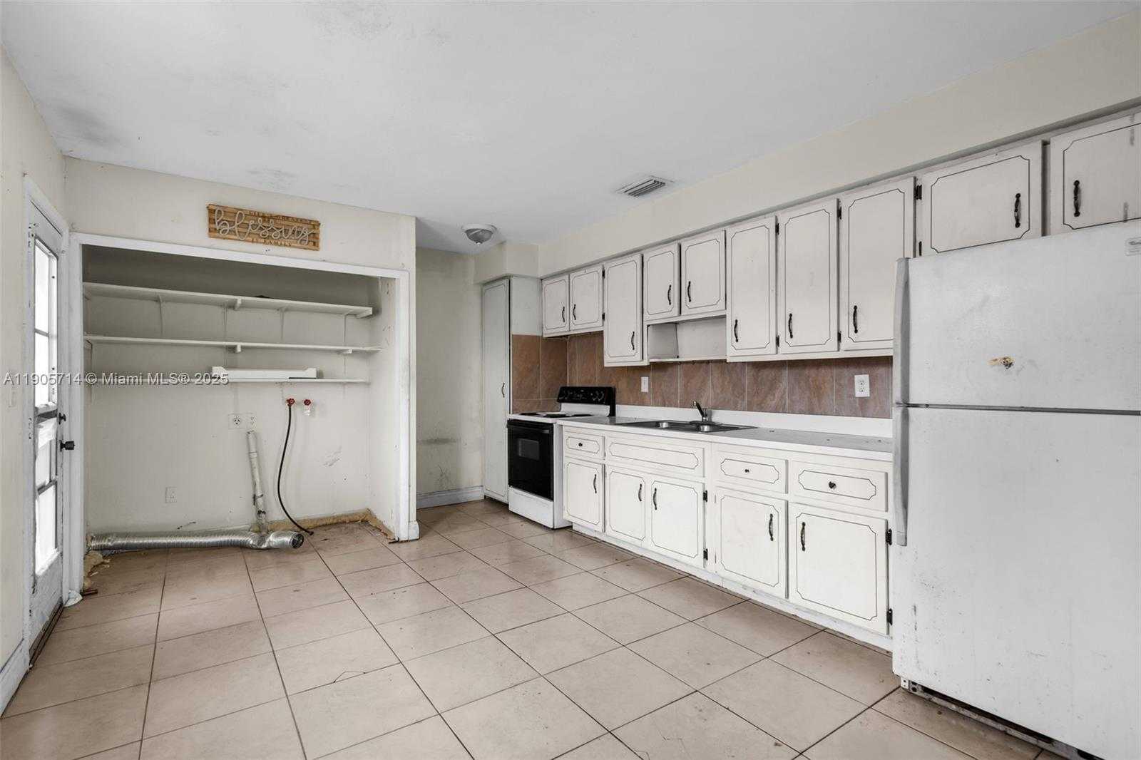 Small Image of 1861 NORTH WEST 27TH ST #3, Miami Number 6