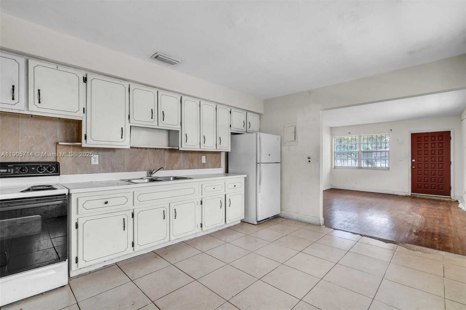 Small Image of 1861 NORTH WEST 27TH ST #3, Miami Number 8