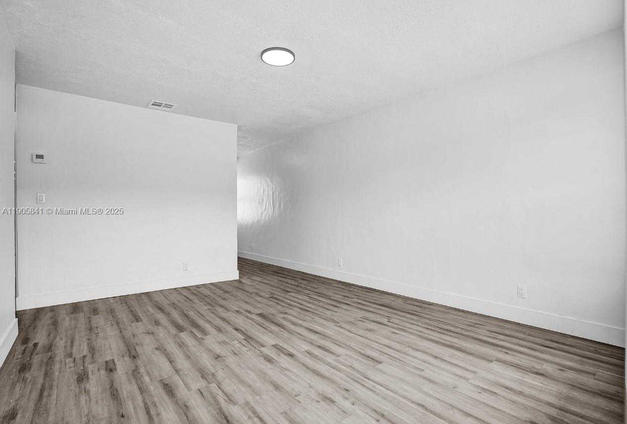 Small Image of 1300 NORTH EAST 2ND AVE, Fort Lauderdale Number 10