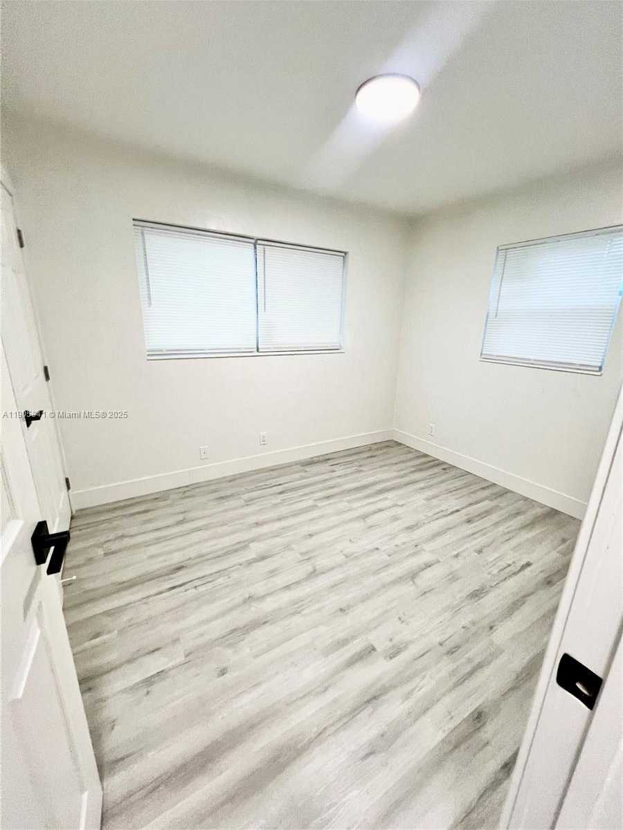 Small Image of 1300 NORTH EAST 2ND AVE, Fort Lauderdale Number 16