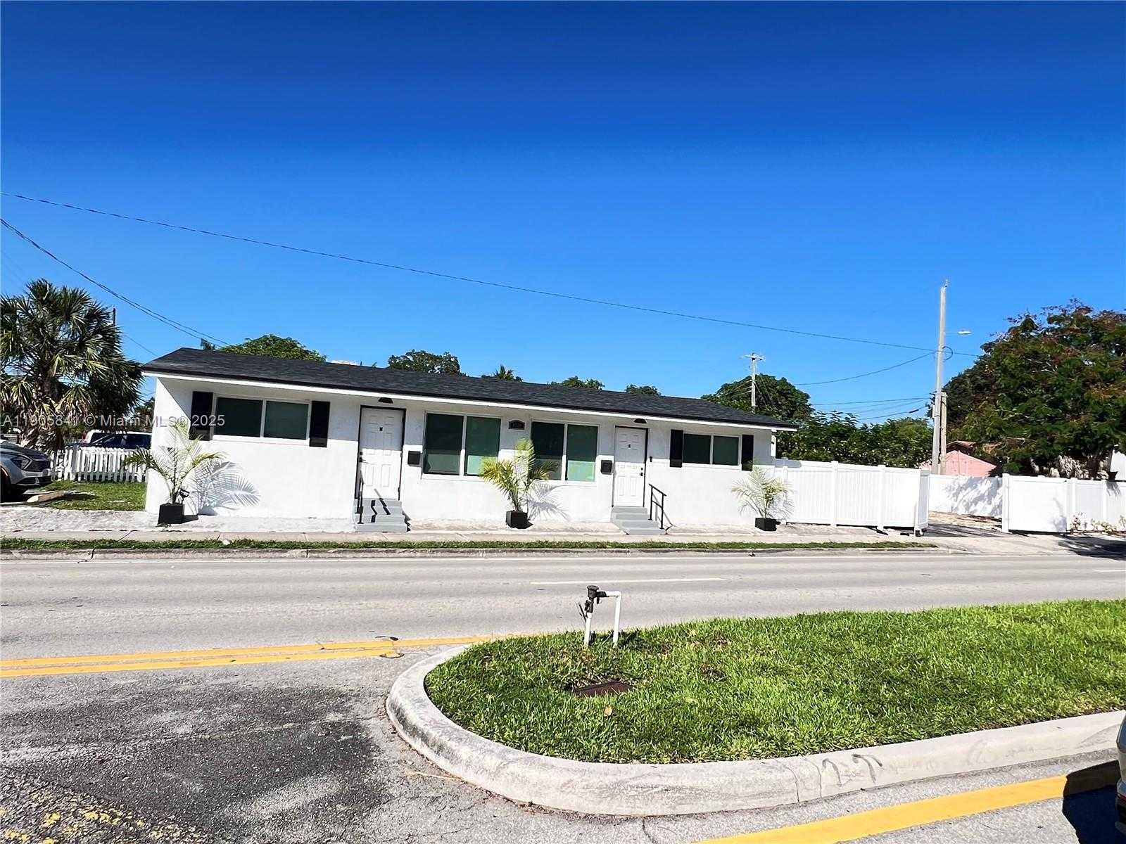Small Image of 1300 NORTH EAST 2ND AVE, Fort Lauderdale Number 2