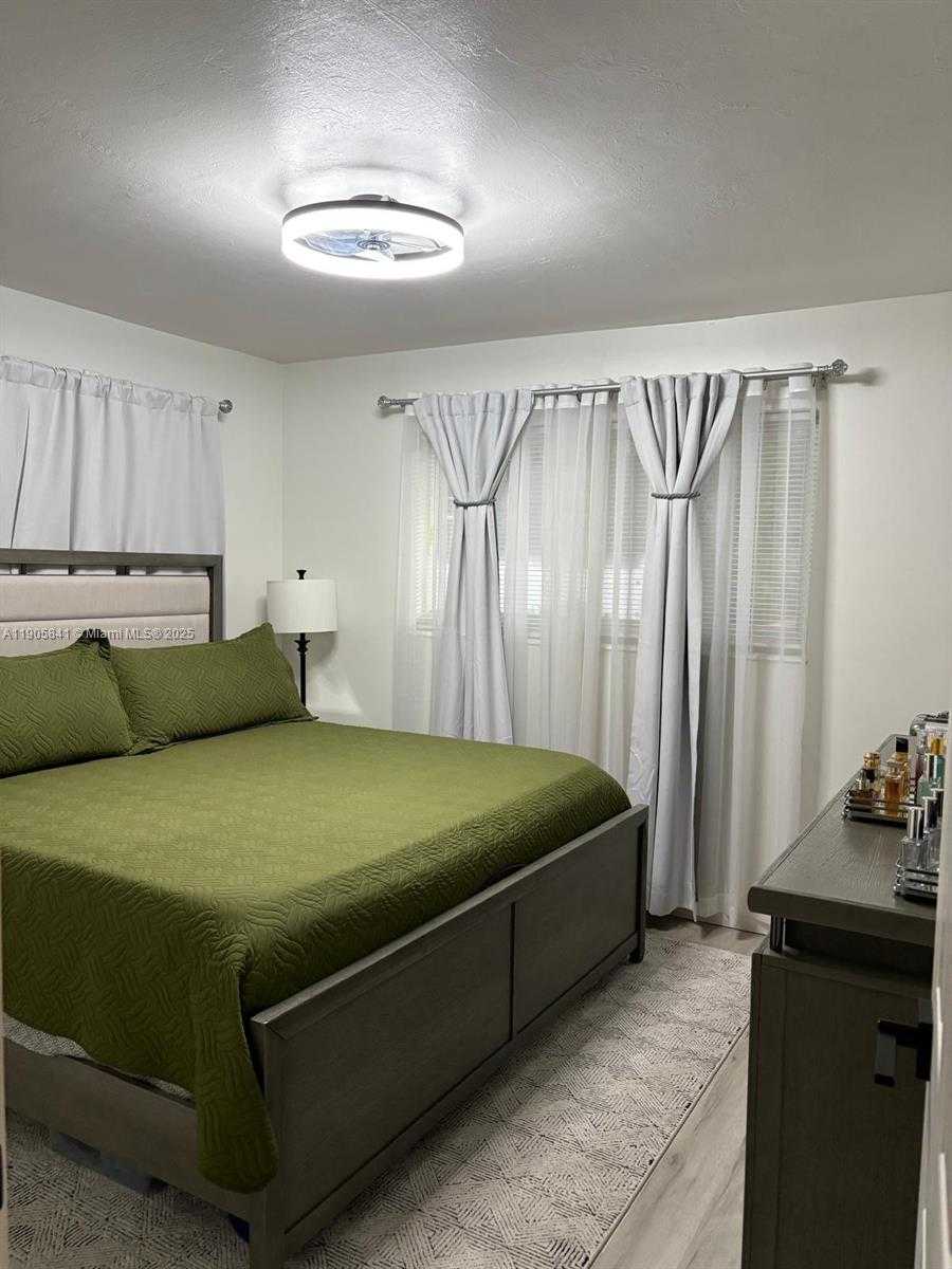 Small Image of 1300 NORTH EAST 2ND AVE, Fort Lauderdale Number 21