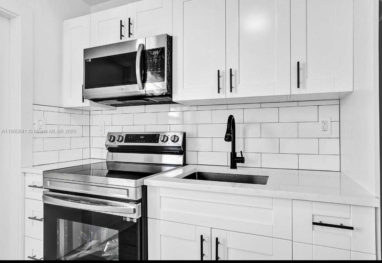 Small Image of 1300 NORTH EAST 2ND AVE, Fort Lauderdale Number 5