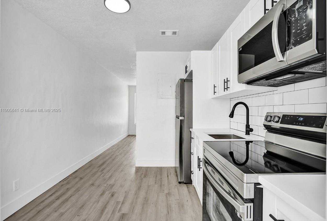 Small Image of 1300 NORTH EAST 2ND AVE, Fort Lauderdale Number 7