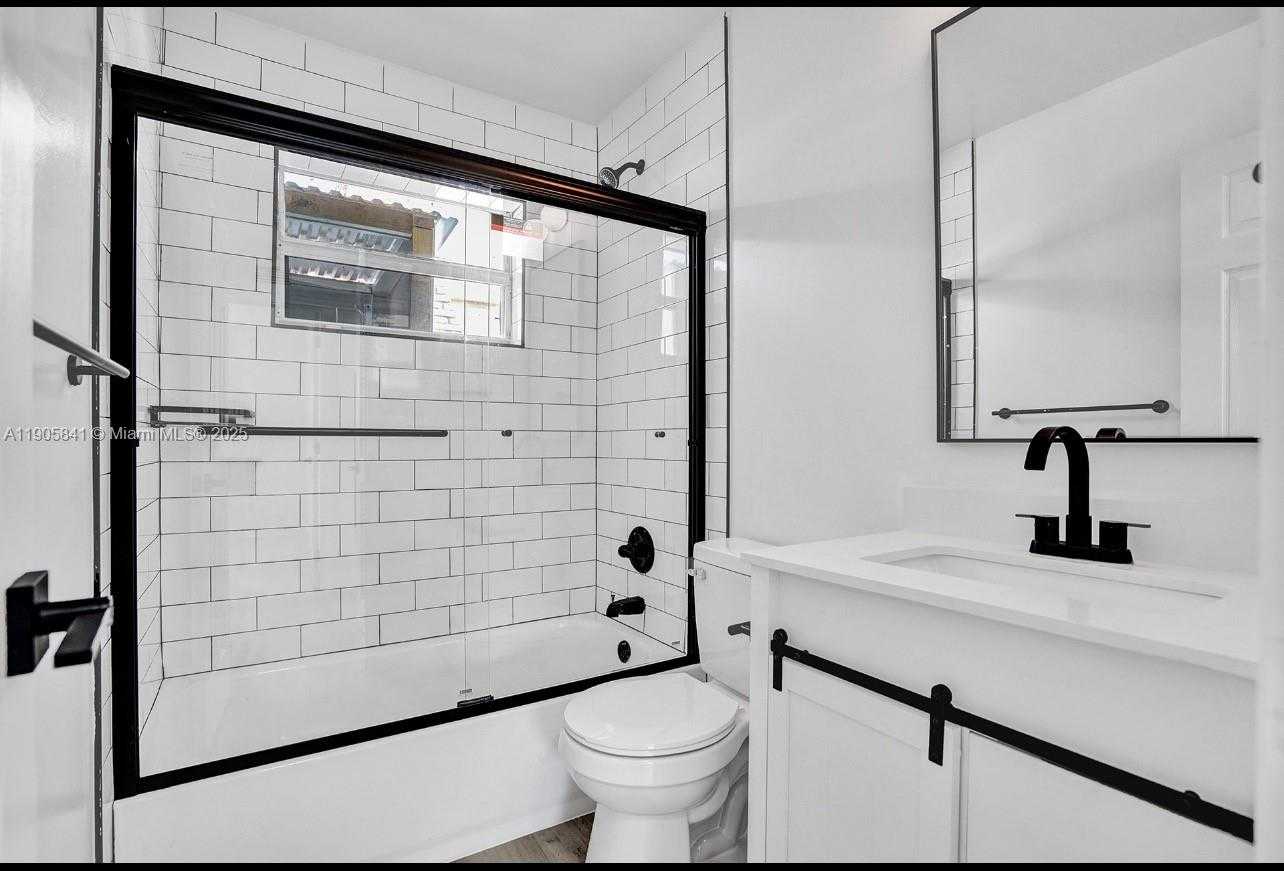 Small Image of 1300 NORTH EAST 2ND AVE, Fort Lauderdale Number 8