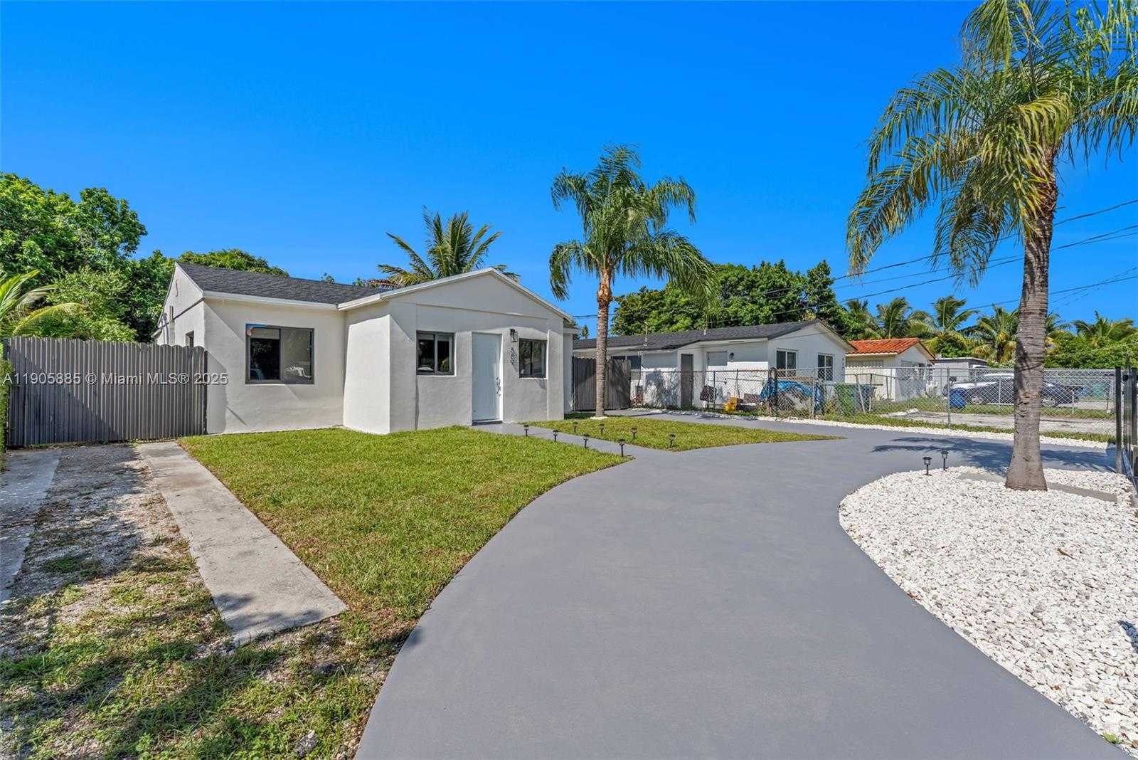 Small Image of 889 NORTH WEST 102ND ST #2, Miami Number 1