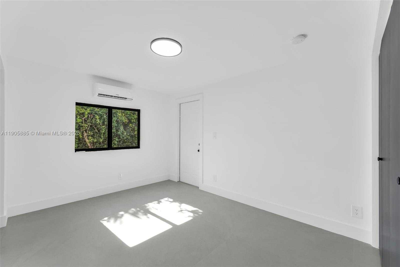 Small Image of 889 NORTH WEST 102ND ST #2, Miami Number 19