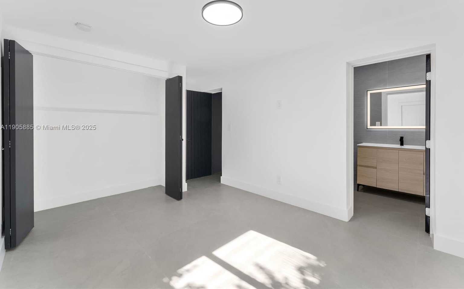 Small Image of 889 NORTH WEST 102ND ST #2, Miami Number 21