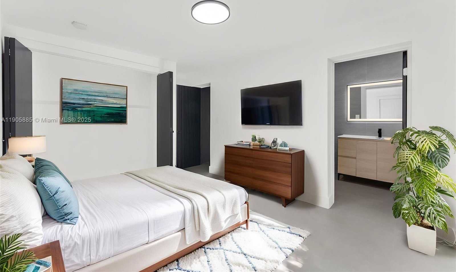 Small Image of 889 NORTH WEST 102ND ST #2, Miami Number 22