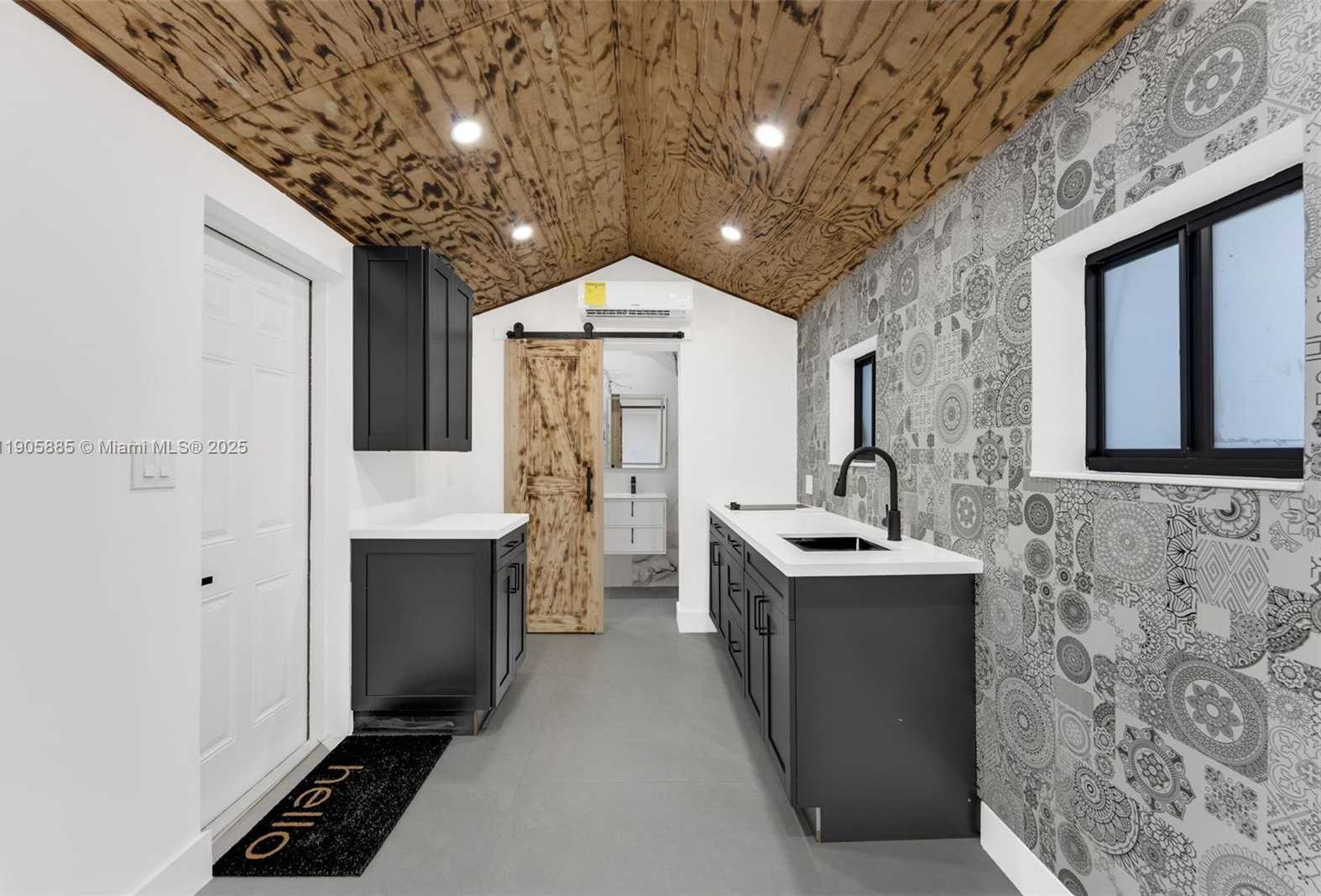 Small Image of 889 NORTH WEST 102ND ST #2, Miami Number 29