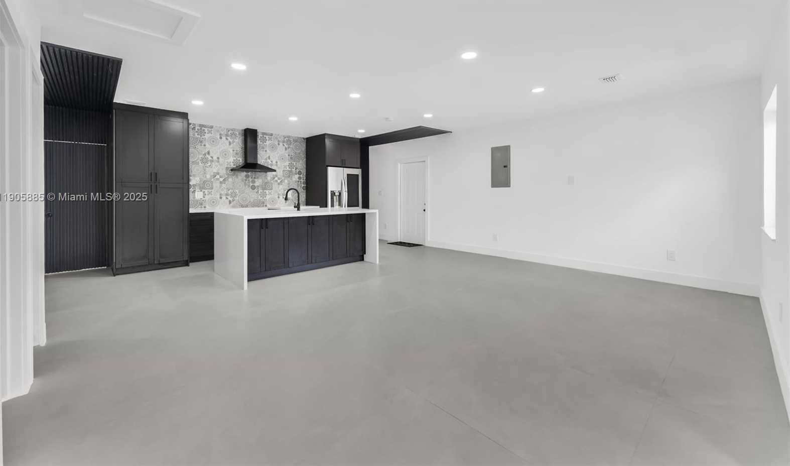 Small Image of 889 NORTH WEST 102ND ST #2, Miami Number 9