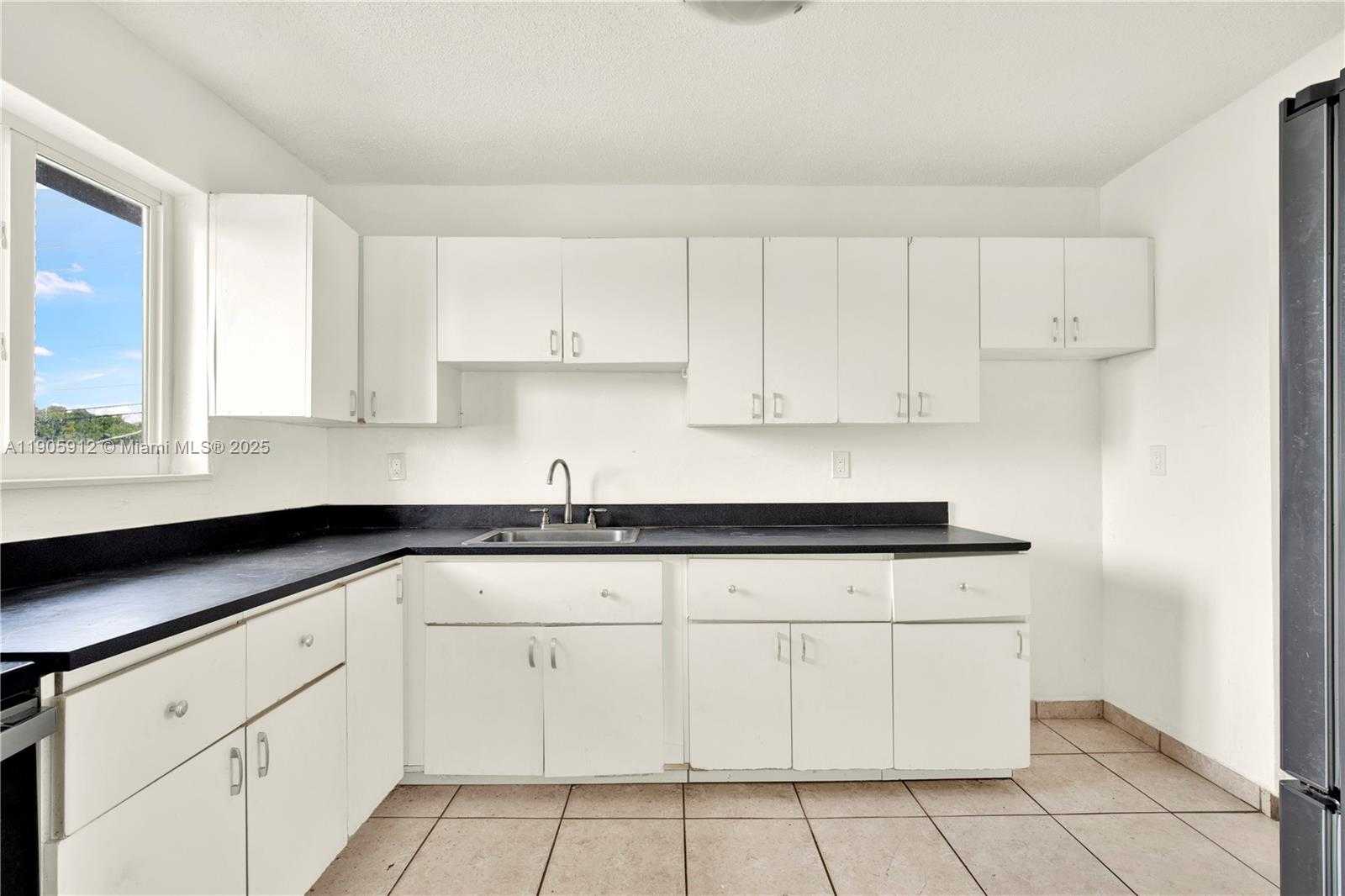 Small Image of 2974 NORTH WEST 28TH ST #2, Miami Number 12