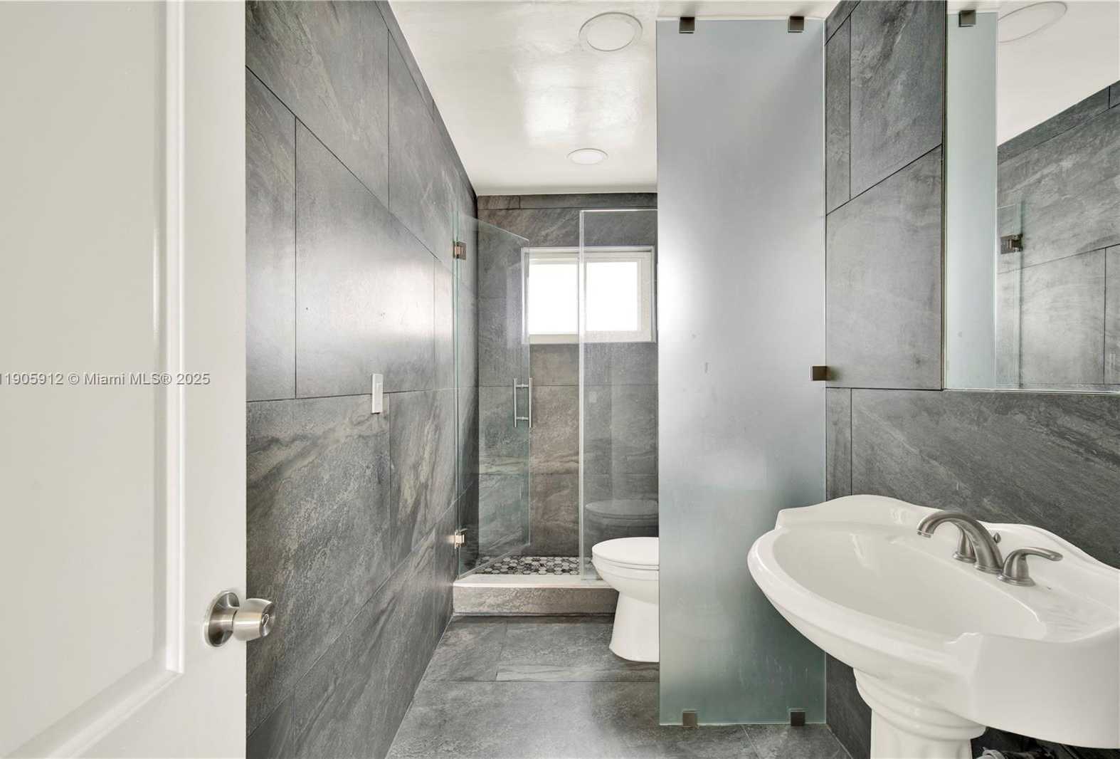 Small Image of 2974 NORTH WEST 28TH ST #2, Miami Number 17