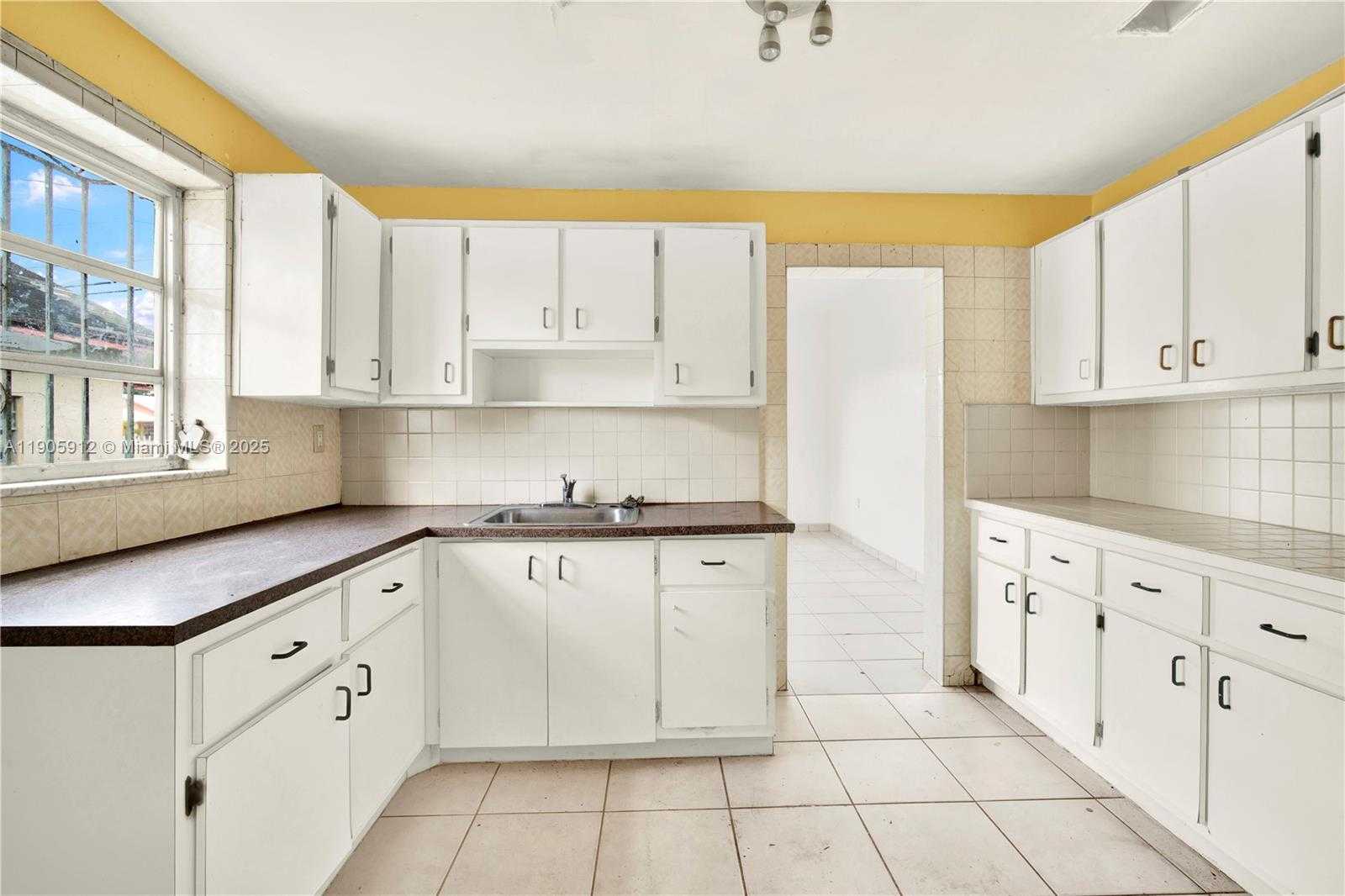 Small Image of 2974 NORTH WEST 28TH ST #2, Miami Number 29