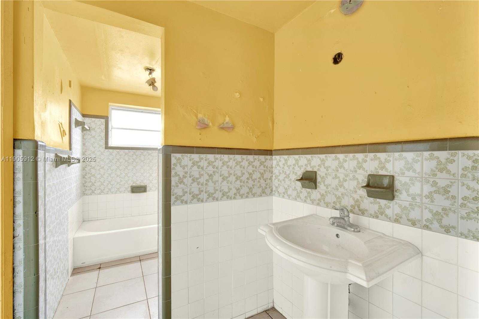 Small Image of 2974 NORTH WEST 28TH ST #2, Miami Number 32