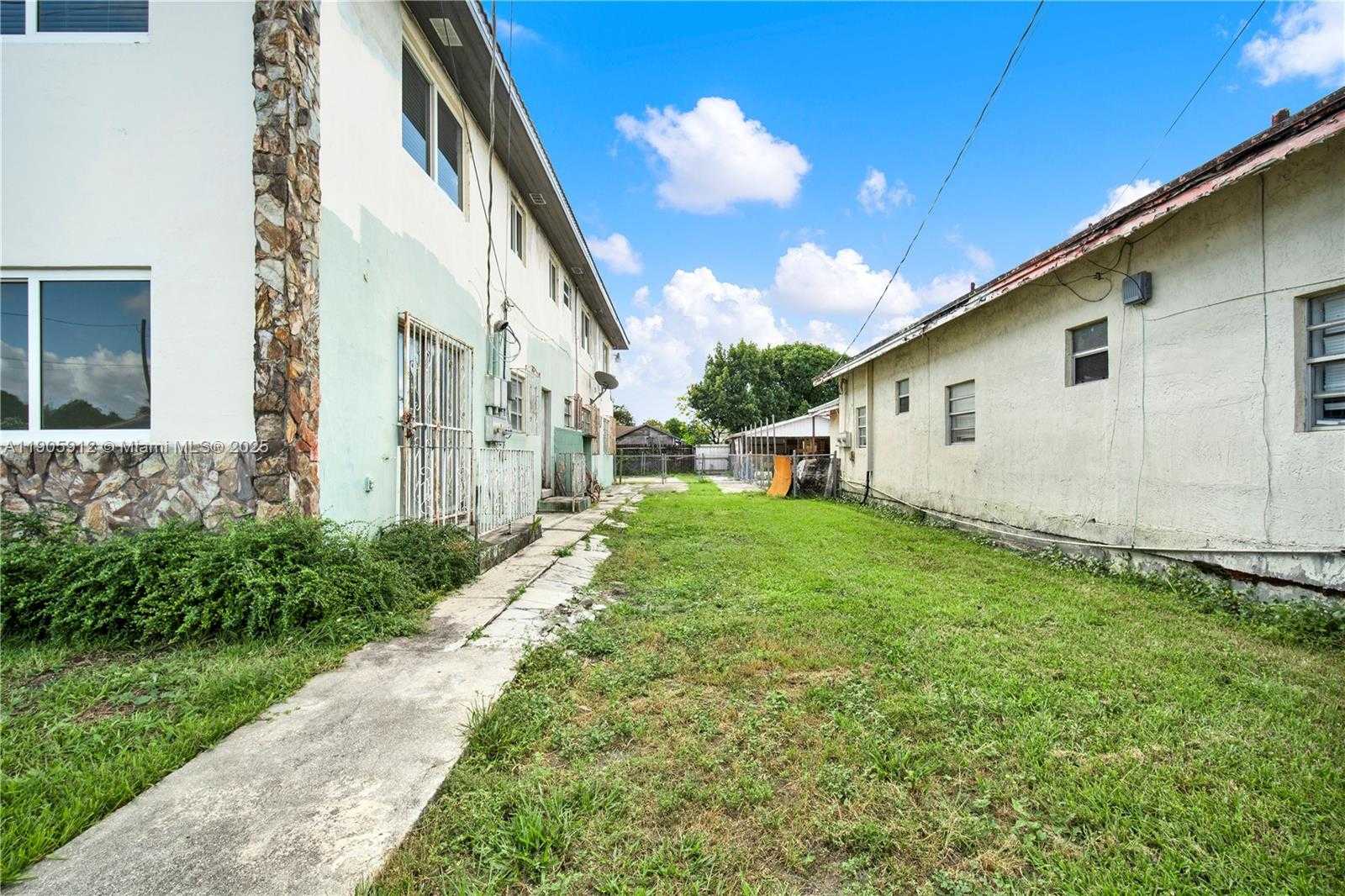 Small Image of 2974 NORTH WEST 28TH ST #2, Miami Number 40