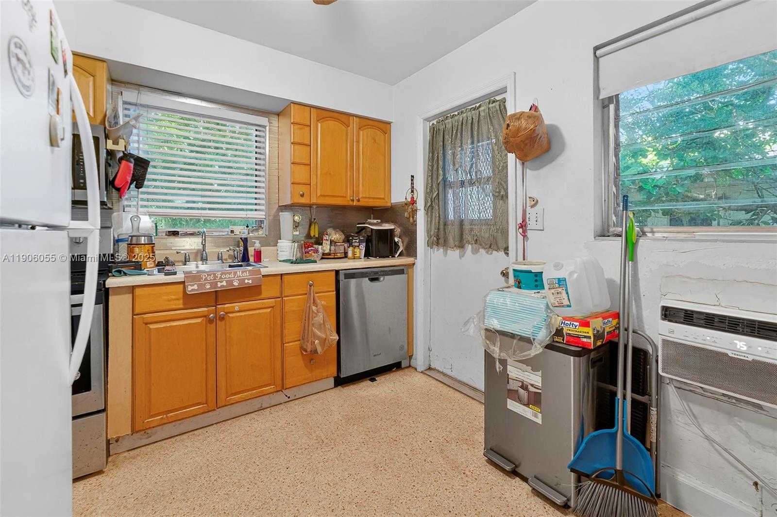 Small Image of 1219 NORTH EAST 18TH AVE #3, Fort Lauderdale Number 21