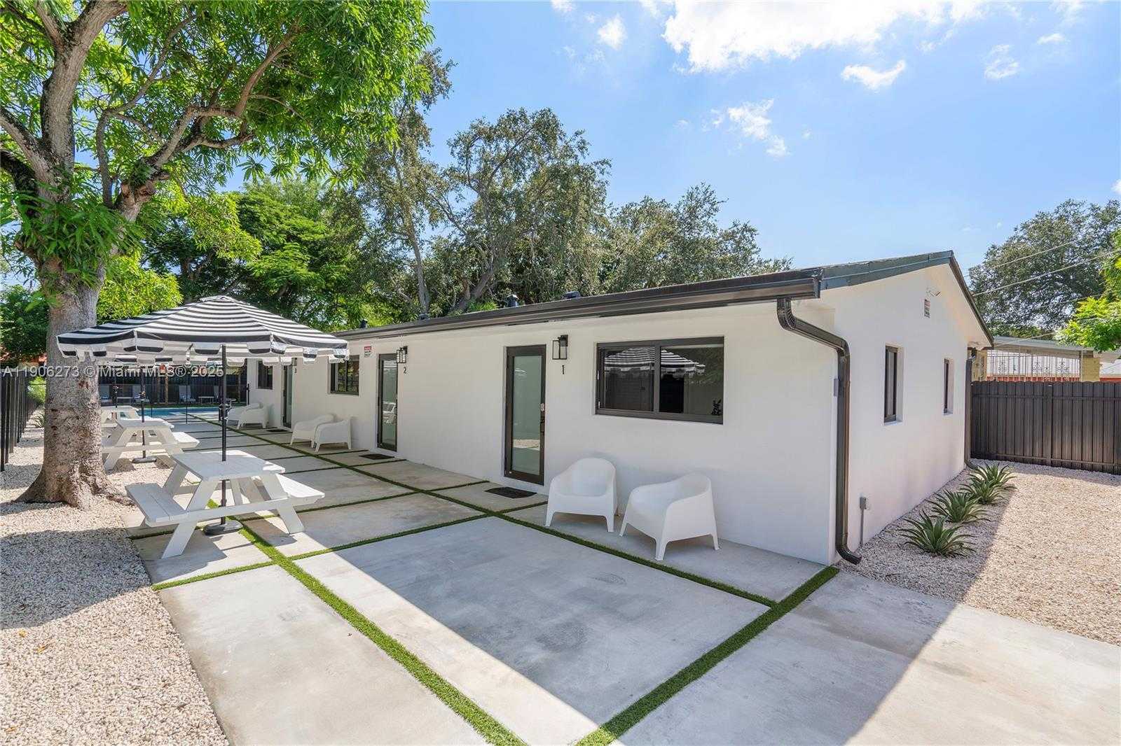 Small Image of 256 NORTH WEST 57TH ST, Miami Number 16