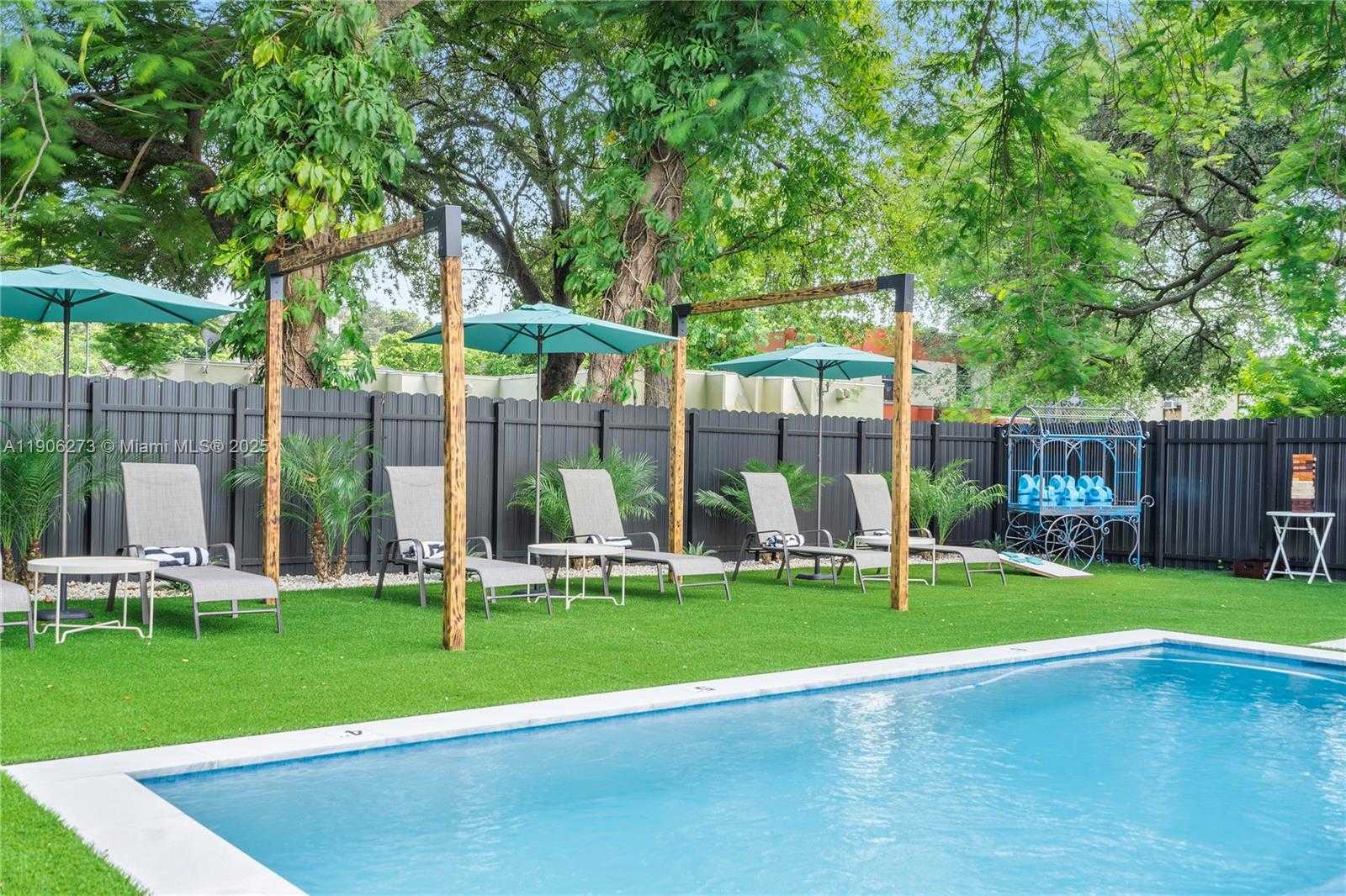 Small Image of 256 NORTH WEST 57TH ST, Miami Number 2