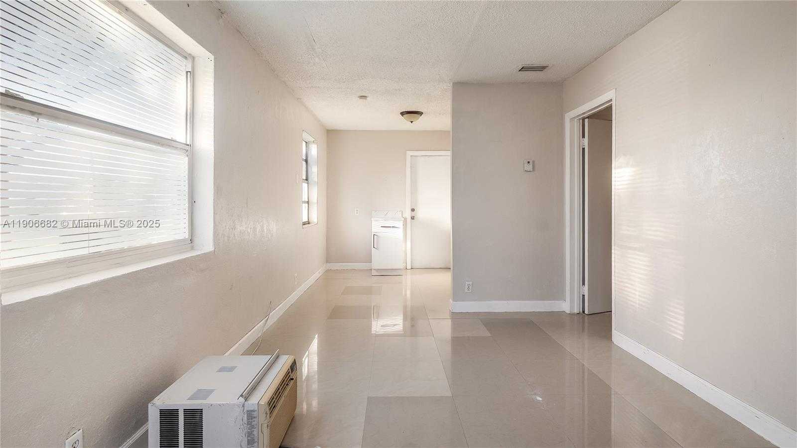 Small Image of 218 NORTH WEST 8TH AVE #2, Dania Beach Number 11