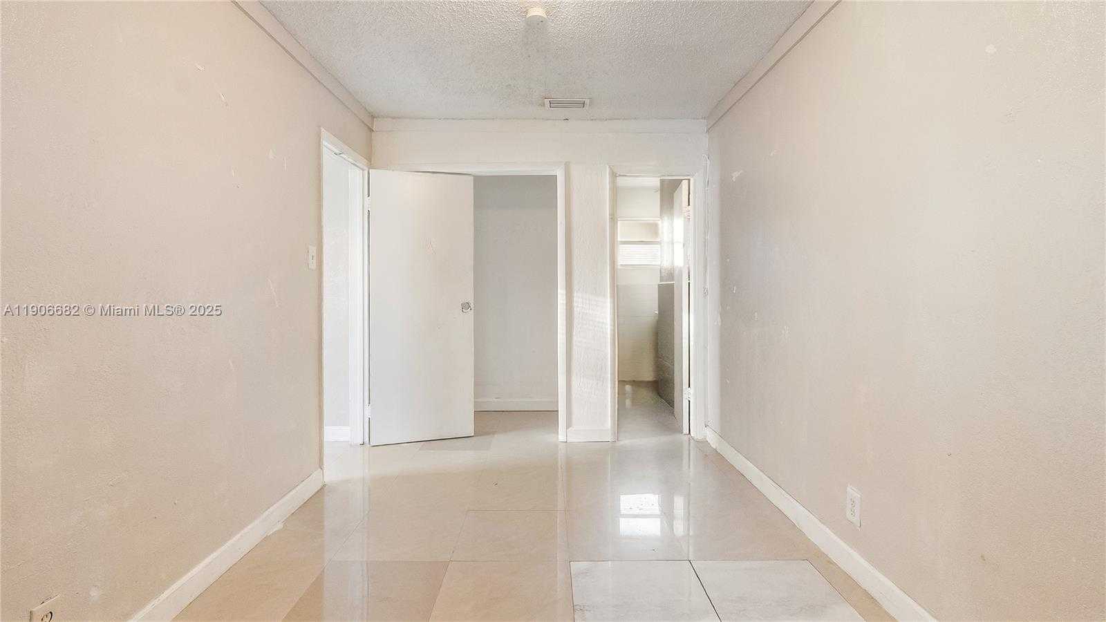 Small Image of 218 NORTH WEST 8TH AVE #2, Dania Beach Number 18