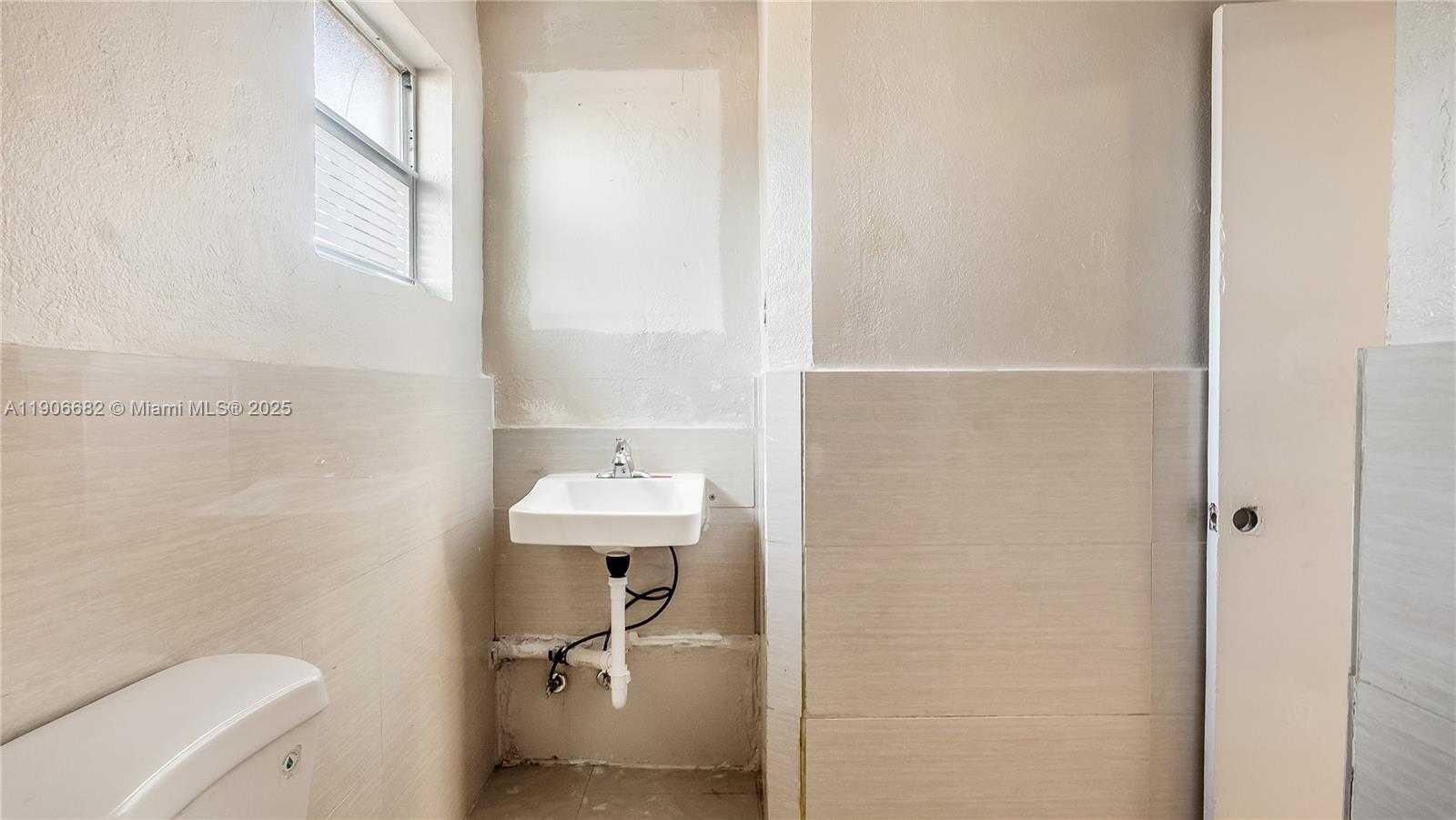 Small Image of 218 NORTH WEST 8TH AVE #2, Dania Beach Number 20