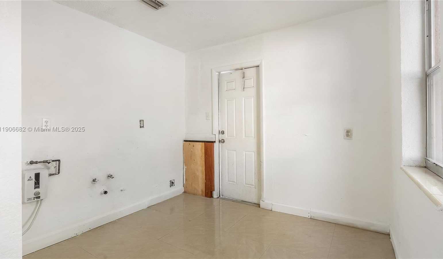 Small Image of 218 NORTH WEST 8TH AVE #2, Dania Beach Number 25